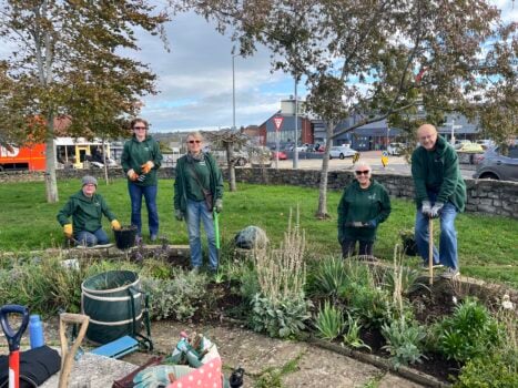 Photo of Saltford4Nature volunteers taken in October 2025, tending B&NES Council’s beds at Saltford Memorial Garden. 
